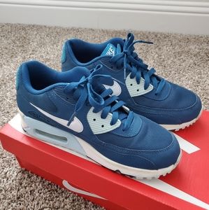Womens Airmax 90 Essential size 7.5